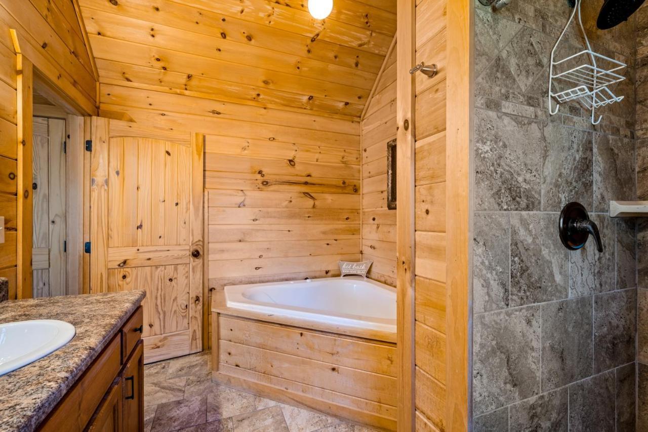 Blue Ridge Bear Bungalow エクステリア 写真