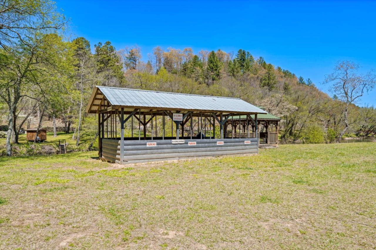 Blue Ridge Bear Bungalow エクステリア 写真